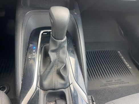 Used 2020 Toyota Corolla SE FWD image 18