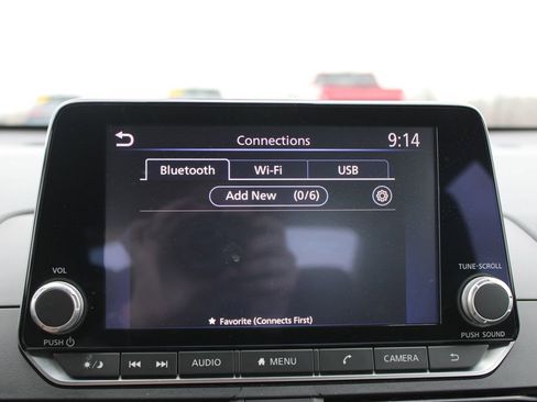 Used 2024 Nissan Altima 2.5 SV FWD image 45