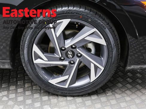 Used 2025 Hyundai Elantra Sport w/ Cargo Package image 31