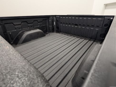 Used 2022 GMC Sierra 1500 AT4 AWD/4WD image 13