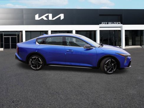 New 2025 Kia K4 GT-Line image 2