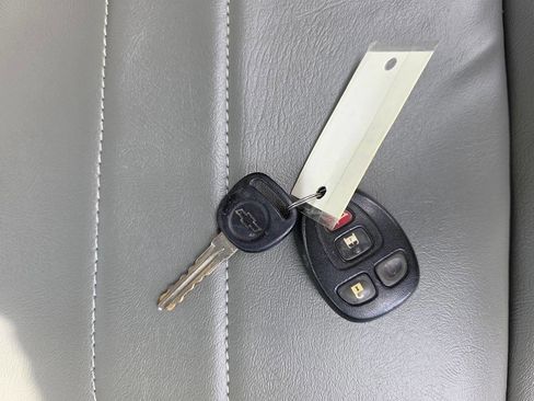 Used 2011 Chevrolet Express 3500 LS image 22