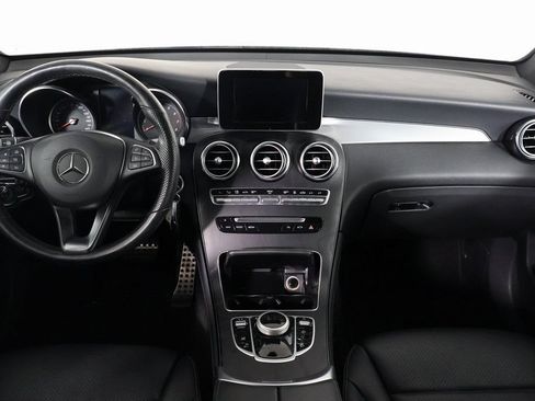 Used 2019 Mercedes-Benz GLC 350e 4MATIC image 6
