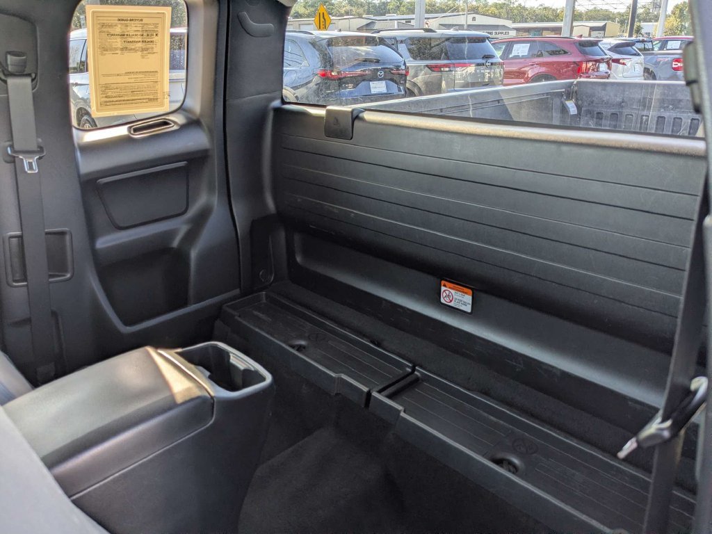 Used 2022 Toyota Tacoma SR RWD image 14