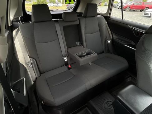 Certified 2022 Toyota RAV4 LE AWD/4WD image 23