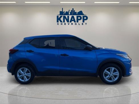 Used 2023 Nissan Kicks S image 6