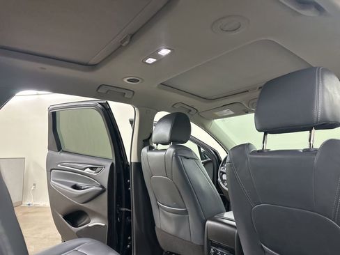 Used 2020 Buick Enclave Essence w/ Sport Touring Edition image 22