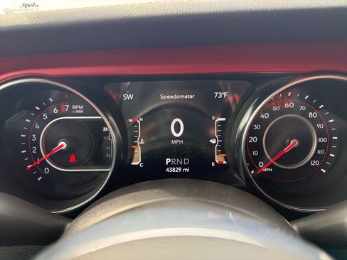 Used 2022 Jeep Gladiator Rubicon w/ Cold Weather Group image 24