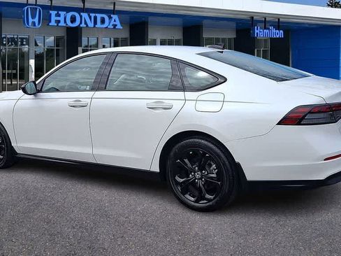 Certified 2025 Honda Accord SE image 6