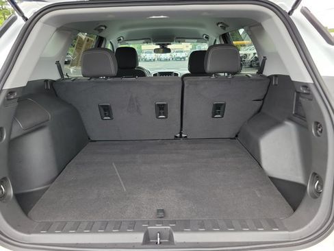 Used 2023 GMC Terrain SLE w/ Elevation Edition FWD image 29
