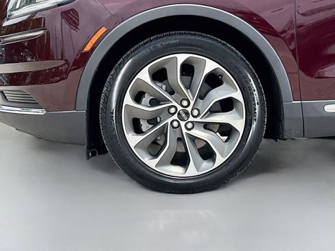 Used 2023 Lincoln Nautilus Reserve AWD/4WD image 32