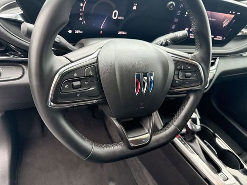 Certified 2025 Buick Envista Sport Touring image 14
