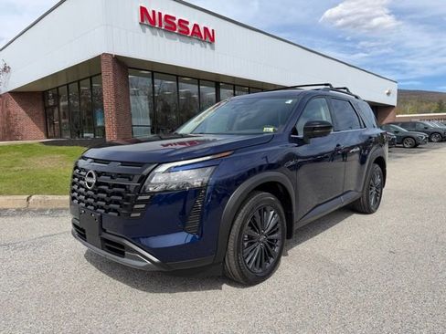 New 2026 Nissan Pathfinder SL AWD/4WD image 1