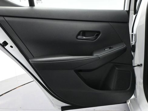 Used 2024 Nissan Sentra SV image 15