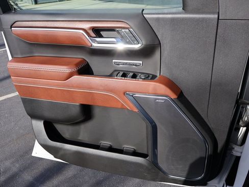 Used 2024 GMC Sierra 1500 Denali Ultimate image 38