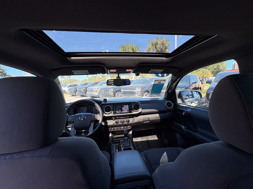 Used 2017 Toyota Tacoma TRD Off-Road RWD image 15