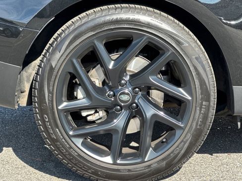 Used 2025 Land Rover Range Rover Sport SE image 13