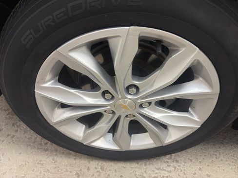 Used 2022 Chevrolet Malibu LT image 34