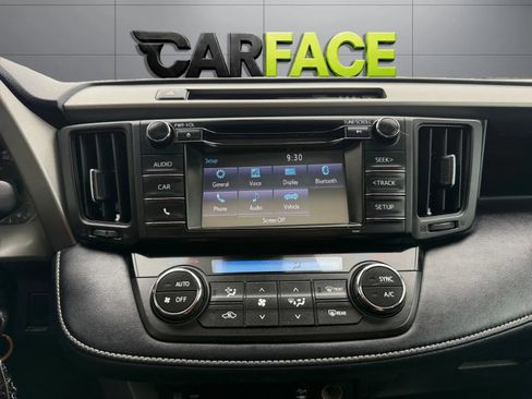 Used 2018 Toyota RAV4 XLE AWD/4WD image 29