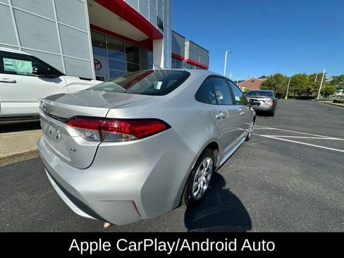 Used 2022 Toyota Corolla LE image 11