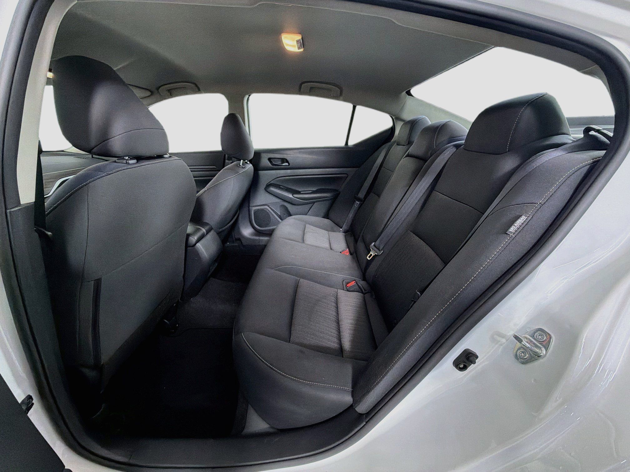 Used 2024 Nissan Altima 2.5 SV FWD image 28
