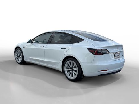 Used 2022 Tesla Model 3 Long Range image 3