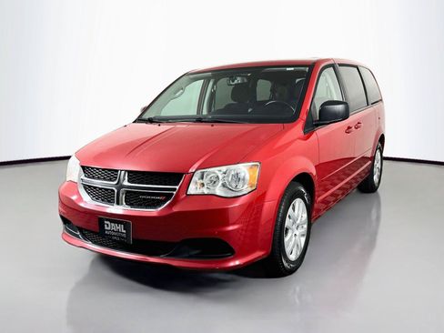 Used 2014 Dodge Grand Caravan SE w/ Quick Order Package 29E SE FWD image 4