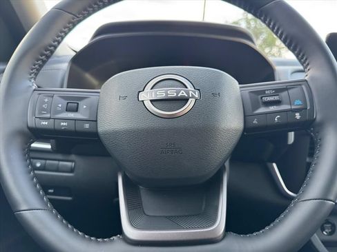 Certified 2025 Nissan Rogue SV FWD image 17