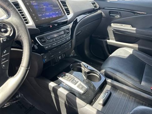 Used 2017 Honda Pilot Elite image 24