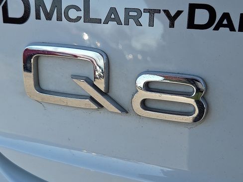 Used 2022 Audi Q8 Premium Plus image 9