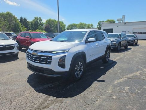 New 2026 Chevrolet Equinox LT w/ Convenience Package II AWD/4WD image 3