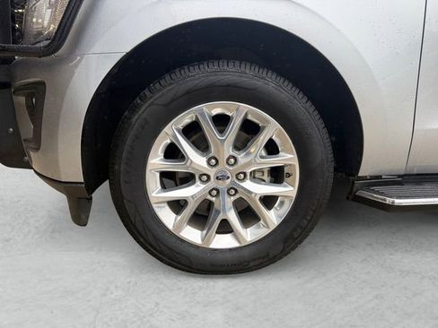 Used 2021 Ford Expedition XLT image 14