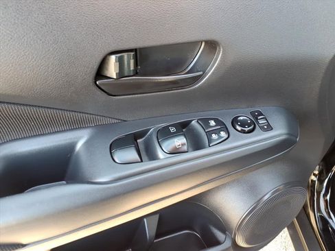 Used 2024 Nissan Kicks S image 17