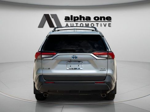 Used 2021 Toyota RAV4 XLE w/ Convenience Package AWD/4WD image 8