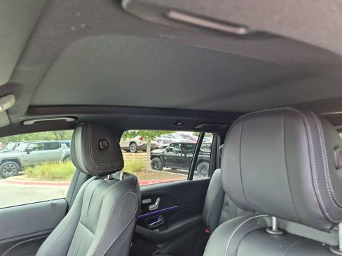 Used 2024 Mercedes-Benz GLS 580 4MATIC image 30