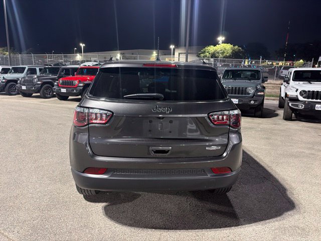 Used 2021 Jeep Compass Latitude w/ Sun and Sound Group FWD image 4
