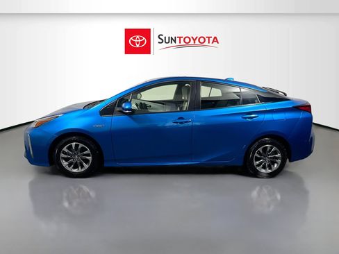 Used 2022 Toyota Prius XLE image 7