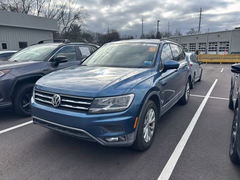 Used 2018 Volkswagen Tiguan S image 3