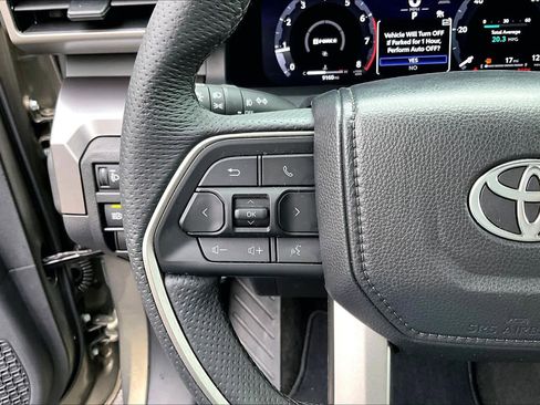 Certified 2025 Toyota Tacoma TRD Off-Road image 22