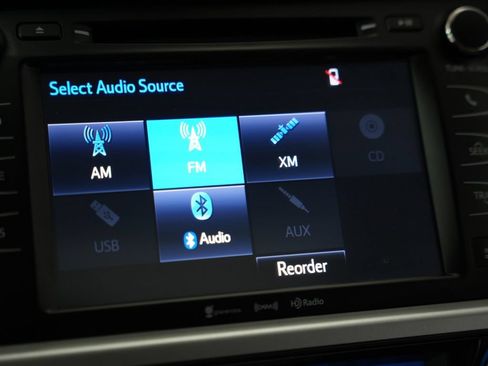 Used 2017 Toyota Highlander XLE AWD/4WD image 22