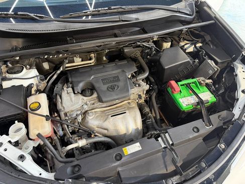 Used 2018 Toyota RAV4 XLE FWD image 31