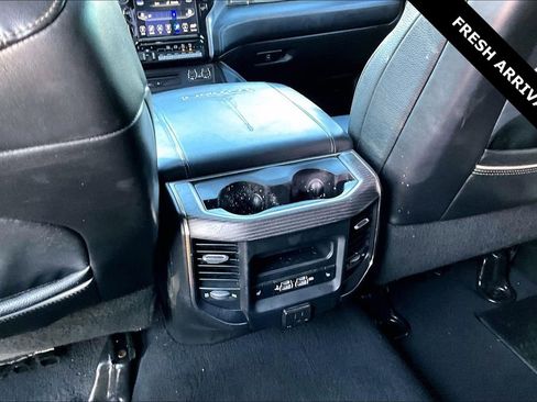 Used 2019 RAM 3500 Limited image 11