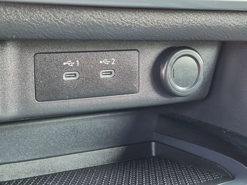 Used 2025 Nissan Rogue SV AWD/4WD image 19