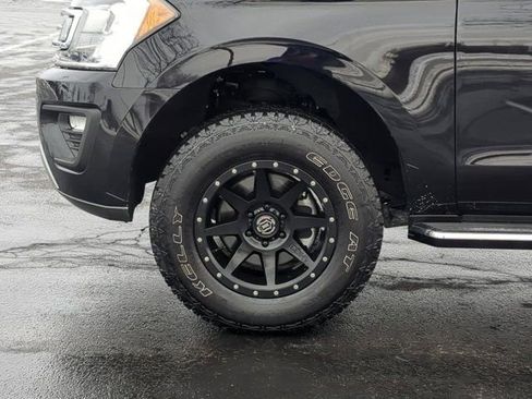 Used 2021 Ford Expedition XLT image 7