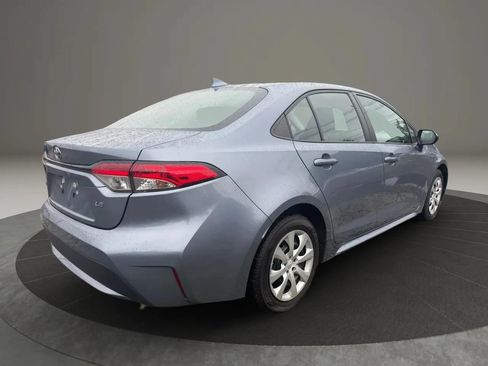 Used 2022 Toyota Corolla LE FWD image 5