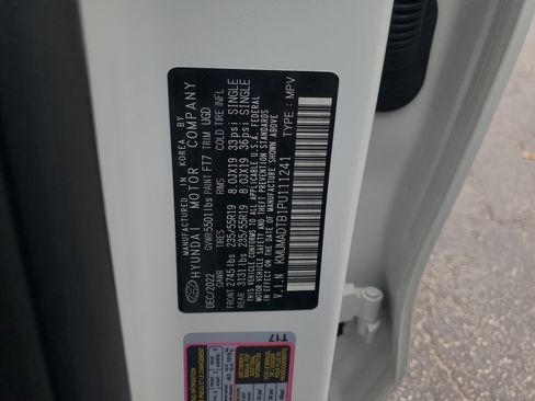 Used 2023 Genesis GV70 2.5T w/ Advanced Package image 30