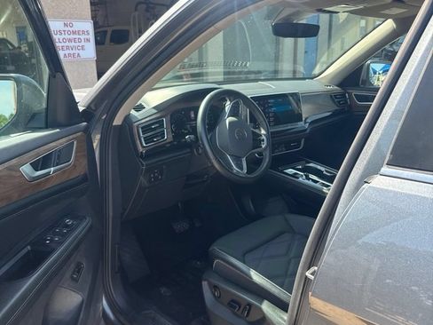 Used 2024 Volkswagen Atlas SE FWD image 6