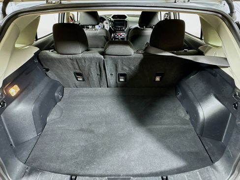 Used 2018 Subaru Impreza 2.0i Premium image 24