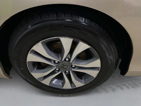 Used 2015 Honda Accord LX image 19