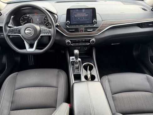 Certified 2024 Nissan Altima 2.5 SV FWD image 14